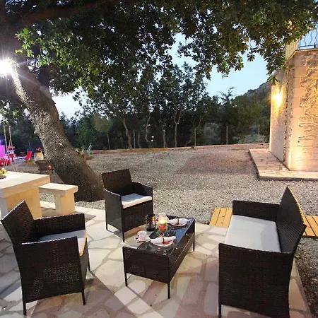 Athina Villa
